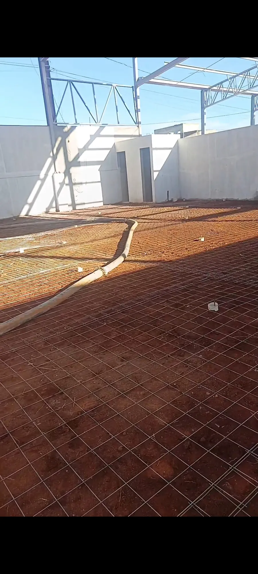 Preparação de laje e base para receber piso de concreto